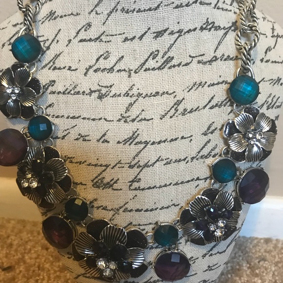 8H flower necklace - Picture 1 of 6